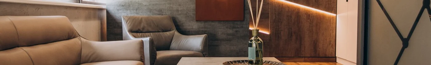 f8773a86-0988-4b8e-9000-1c48697d94b5-empty-flat-interrior-with-elements-decoration_1303-23910.jpg